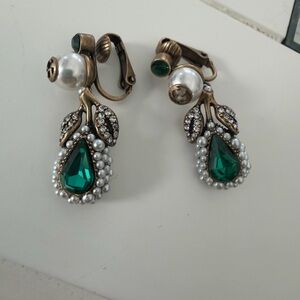 Vintage Gucci Teardrop Clip-On Earrings